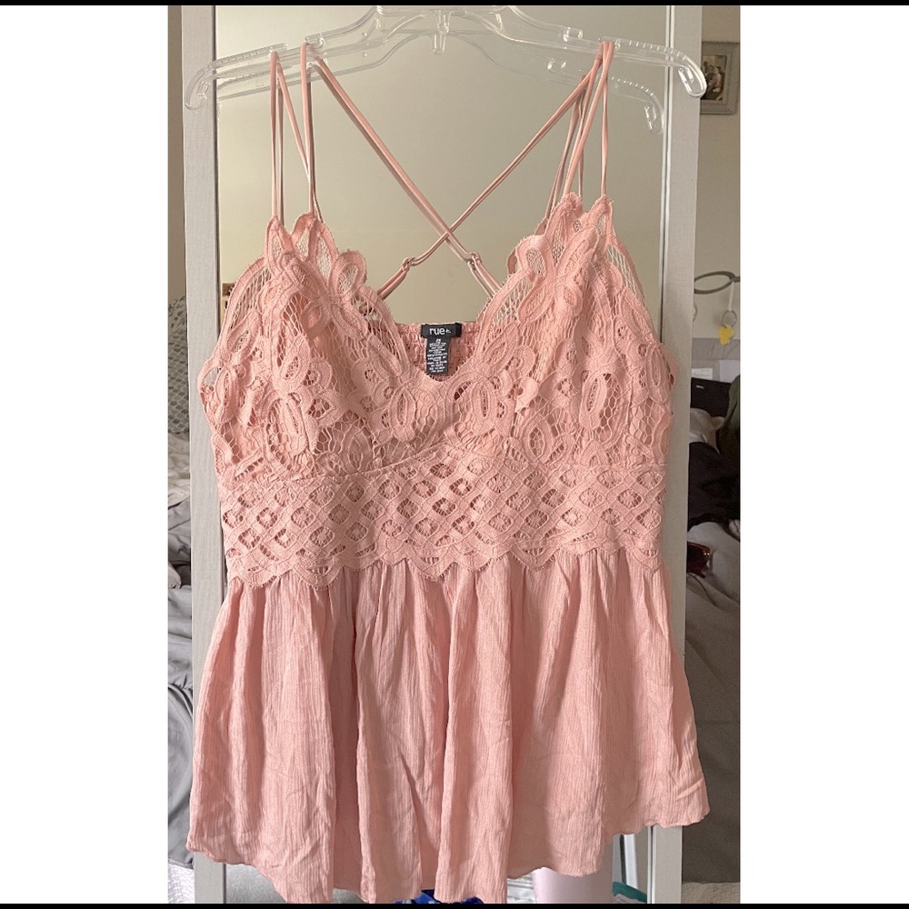 NEW w/o tags Plus rue21 crochet top flirty and cute!